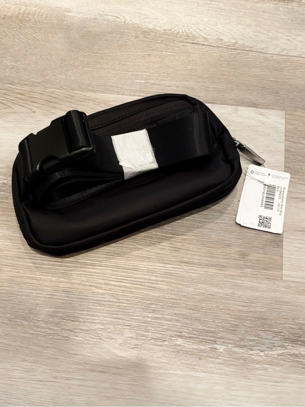 NWT LULULEMON EVERYWHERE BELT BAG - Picture 2 of 3